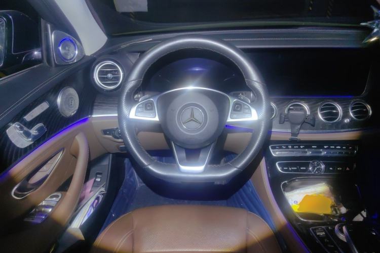 Used Mercedes-Benz E-Class 2017 E 300 L Sport Luxury Edition Steering Wheel