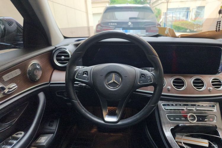 Used Mercedes-Benz E-Class 2017 E 300 L Luxury Model Steering Wheel