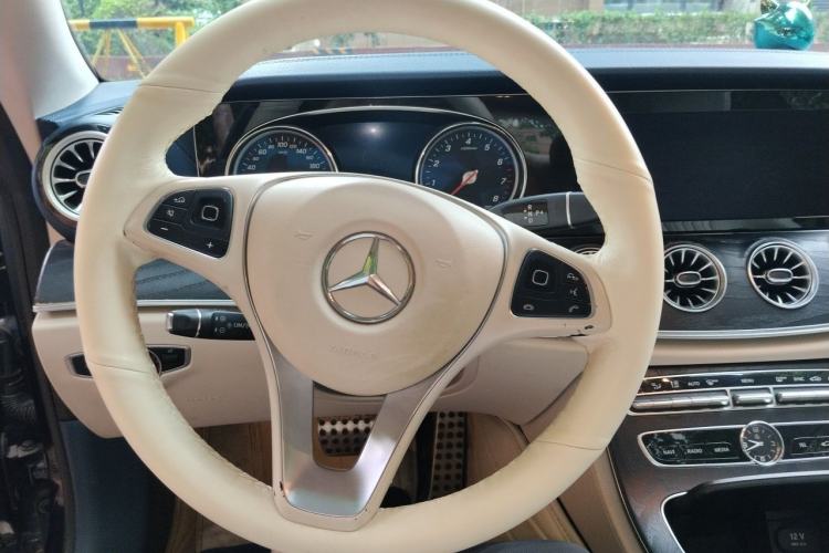 Used Mercedes-Benz E-Class 2017 E 200 4MATIC Coupe Steering Wheel
