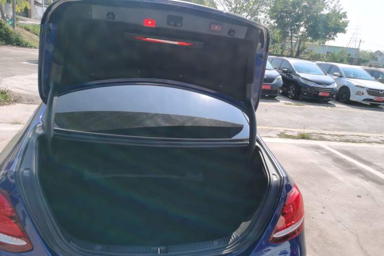 Used Mercedes-Benz E-Class 2017 E 300 L Sport Luxury Edition Trunk