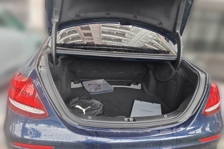 Used Mercedes-Benz E-Class 2017 E 300 L Sport Luxury Edition Trunk