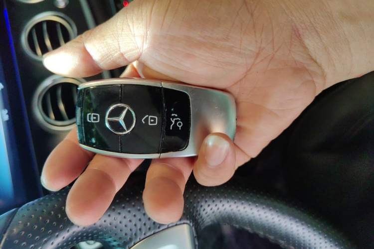 Used Mercedes-Benz E-Class 2017 E 300 L Sporty and Stylish Model Vehicle Key