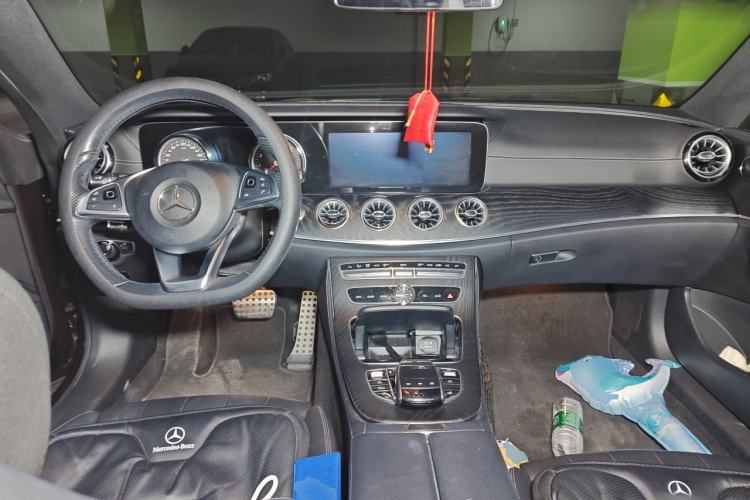 Used Mercedes-Benz E-Class 2017 E 200 4MATIC Coupe Center Console