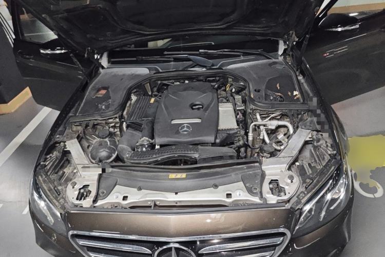 Used Mercedes-Benz E-Class 2017 E 300 Sport Edition Engine Bay