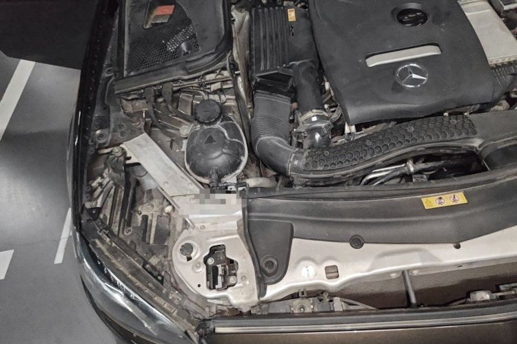 Used Mercedes-Benz E-Class 2017 E 300 Sport Edition Engine Bay Right