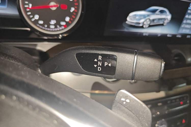 Used Mercedes-Benz E-Class 2017 E 300 Sport Edition Gear Lever