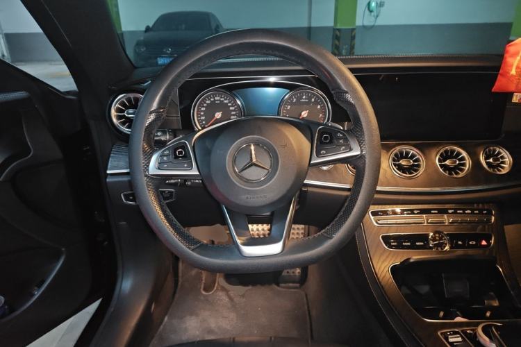 Used Mercedes-Benz E-Class 2017 E 200 4MATIC Coupe Steering Wheel