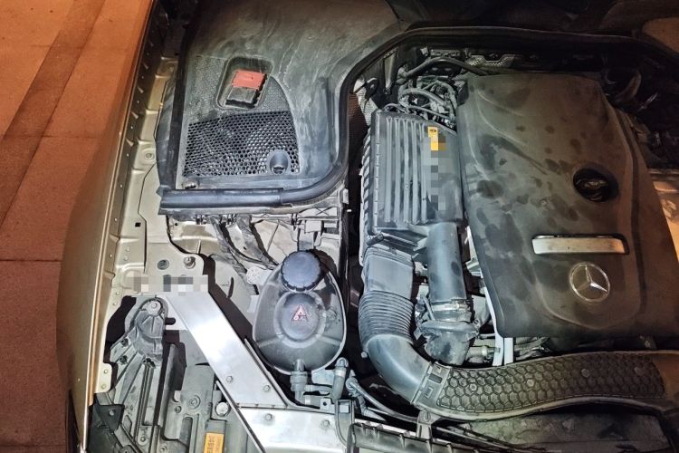 Used Mercedes-Benz E-Class 2017 E 200 Coupe Engine Bay Right