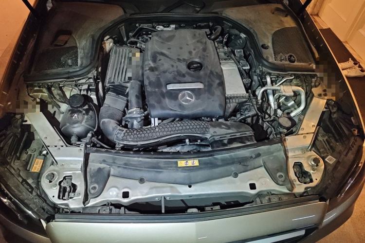 Used Mercedes-Benz E-Class 2017 E 200 Coupe Engine Bay