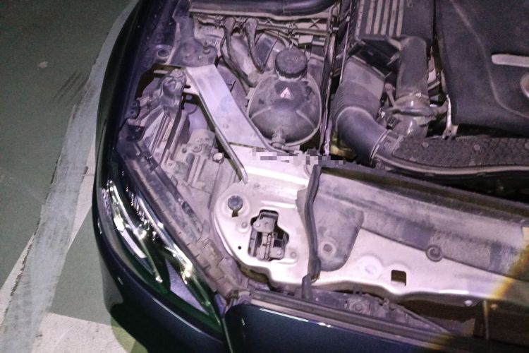 Used Mercedes-Benz E-Class 2017 E 300 L Sport Luxury Edition Engine Bay Right