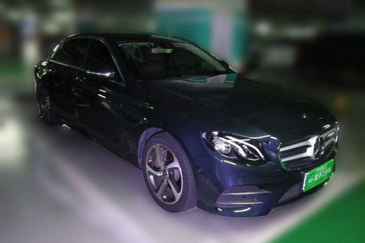 Used Mercedes-Benz E-Class 2017 E 300 L Sport Luxury Edition Front Right 45 Deg
