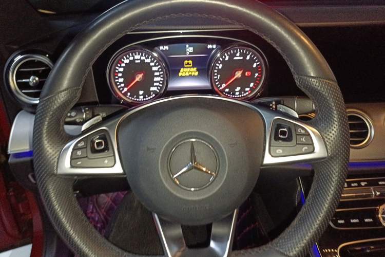 Used Mercedes-Benz E-Class 2017 E 200 Sport 4MATIC Steering Wheel