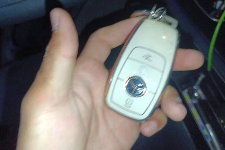Used Mercedes-Benz E-Class 2017 E 200 Sport 4MATIC Vehicle Key