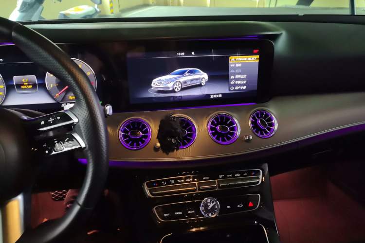 Used Mercedes-Benz E-Class 2017 E 200 Sport 4MATIC Audio And AC Panel