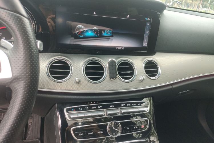 Used Mercedes-Benz E-Class 2017 E 200 Sport 4MATIC Audio And AC Panel