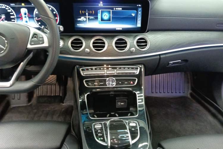 Used Mercedes-Benz E-Class 2017 E 200 L Sport 4MATIC Audio And AC Panel
