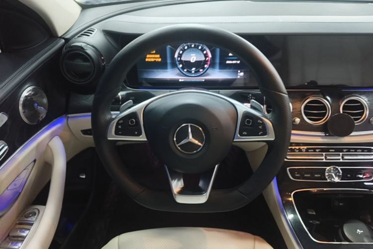 Used Mercedes-Benz E-Class 2017 E 300 L Sport Luxury Edition Center Console
