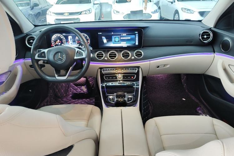 Used Mercedes-Benz E-Class 2017 E 300 L Sport Luxury Edition Center Console