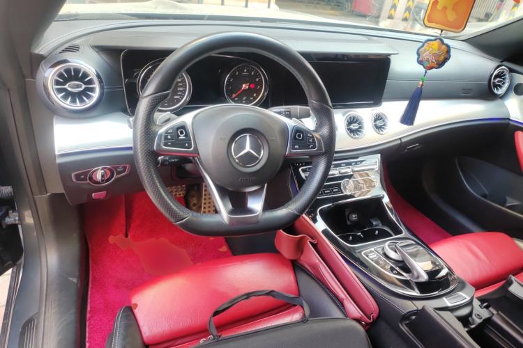 Used Mercedes-Benz E-Class 2017 E 200 4MATIC Coupe Center Console