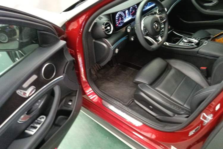 Used Mercedes-Benz E-Class 2017 E 200 L Sport 4MATIC Driver Seat