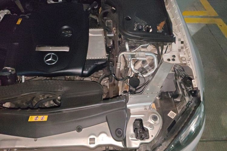 Used Mercedes-Benz E-Class 2017 E 300 Coupe Engine Bay Left