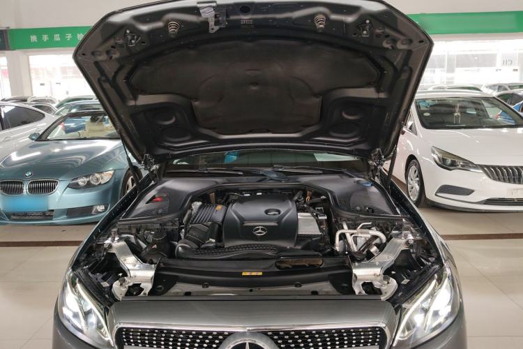 Used Mercedes-Benz E-Class 2017 E 200 Coupe Engine Bay