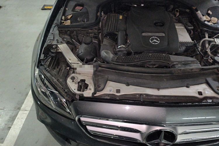 Used Mercedes-Benz E-Class 2017 E 300 L Sporty and Stylish Model Engine Bay Right