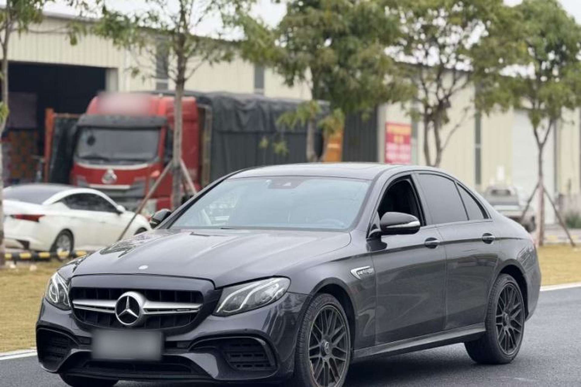 Used Mercedes-Benz E-Class 2017 E 200 Sport 4MATIC Exterior 1