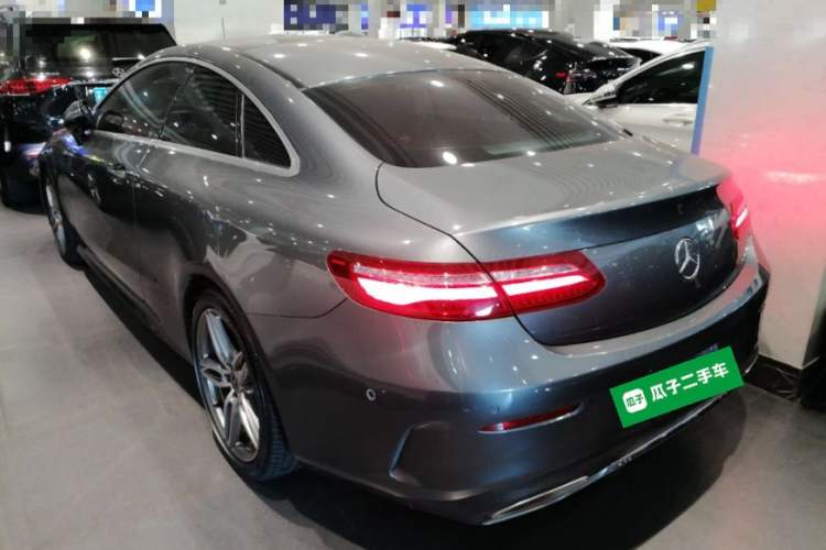 Used Mercedes-Benz E-Class 2017 E 200 Coupe Exterior 3