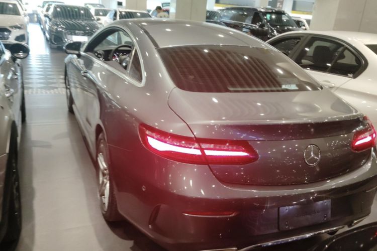 Used Mercedes-Benz E-Class 2017 E 200 Coupe Exterior 3
