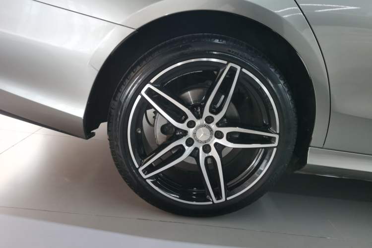 Used Mercedes-Benz E-Class 2017 E 300 Sport Edition Exterior 5