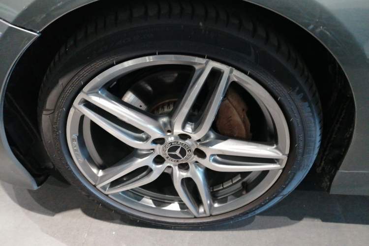 Used Mercedes-Benz E-Class 2017 E 200 Coupe Exterior 7