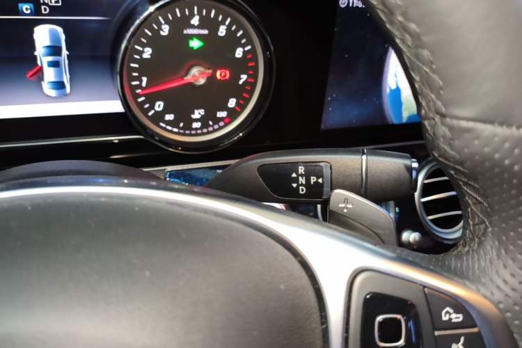 Used Mercedes-Benz E-Class 2017 E 200 Sport Gear Lever