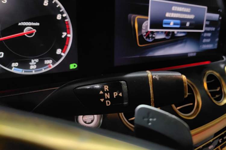 Used Mercedes-Benz E-Class 2017 E 300 L Sporty and Stylish Model Gear Lever