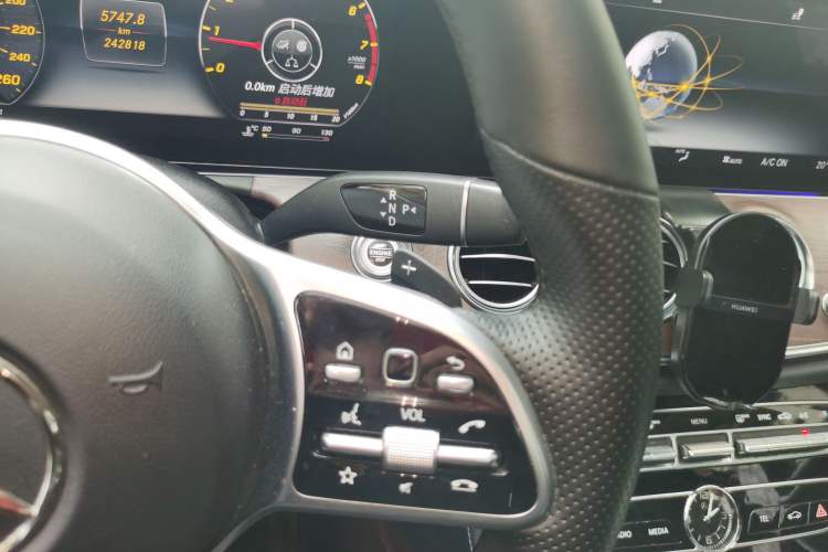 Used Mercedes-Benz E-Class 2017 E 300 L Luxury Model Gear Lever