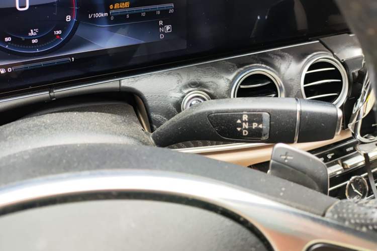 Used Mercedes-Benz E-Class 2017 E 200 L Sport 4MATIC Gear Lever