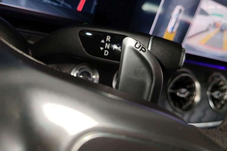 Used Mercedes-Benz E-Class 2017 E 200 Coupe Gear Lever