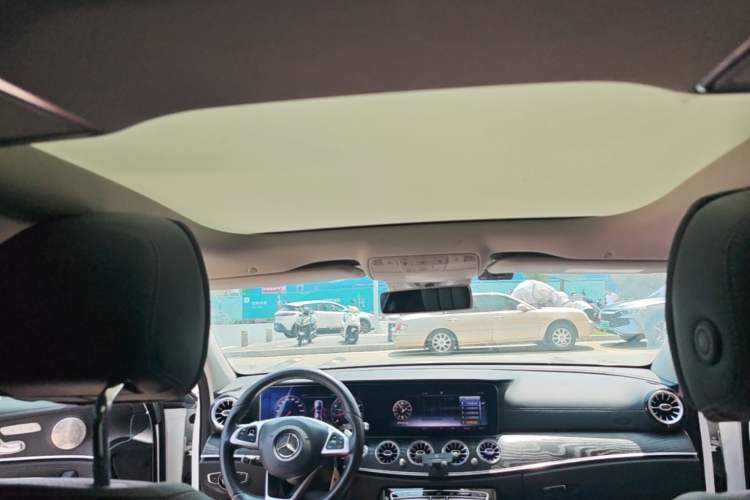 Used Mercedes-Benz E-Class 2017 E 300 L Sport Luxury Edition Headliner