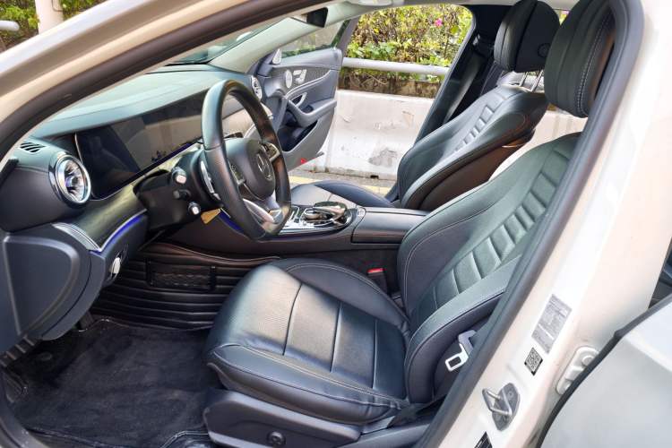 Used Mercedes-Benz E-Class 2017 E 300 L Sport Luxury Edition Interior 2