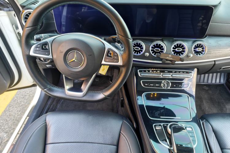 Used Mercedes-Benz E-Class 2017 E 300 L Sport Luxury Edition Interior 3