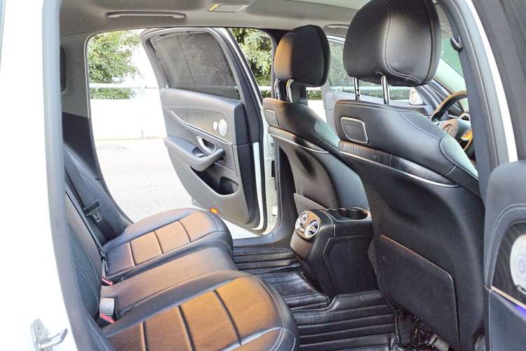 Used Mercedes-Benz E-Class 2017 E 300 L Sport Luxury Edition Interior 7