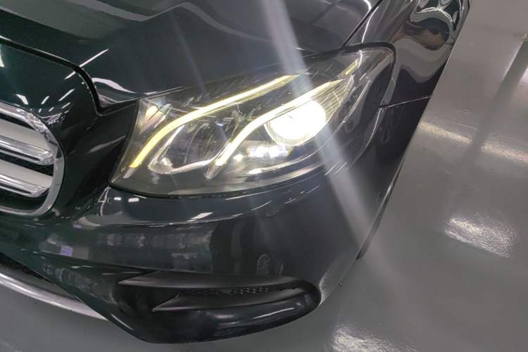Used Mercedes-Benz E-Class 2017 E 300 L Sporty and Stylish Model Left Front Headlight
