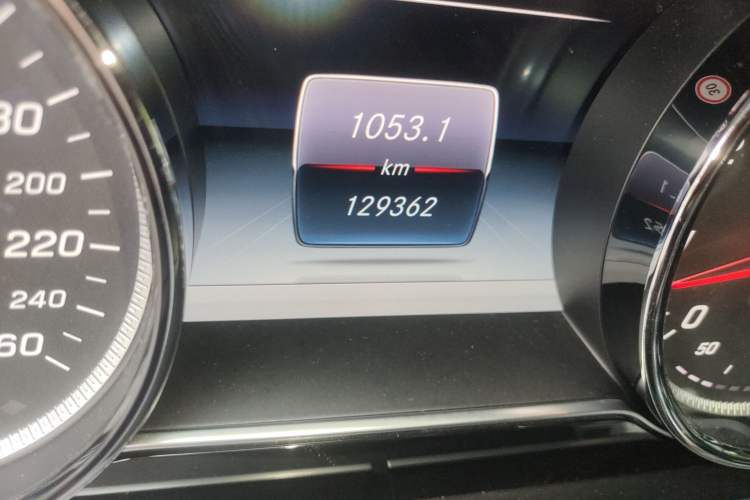 Used Mercedes-Benz E-Class 2017 E 200 Sport 4MATIC Odometer Close Up