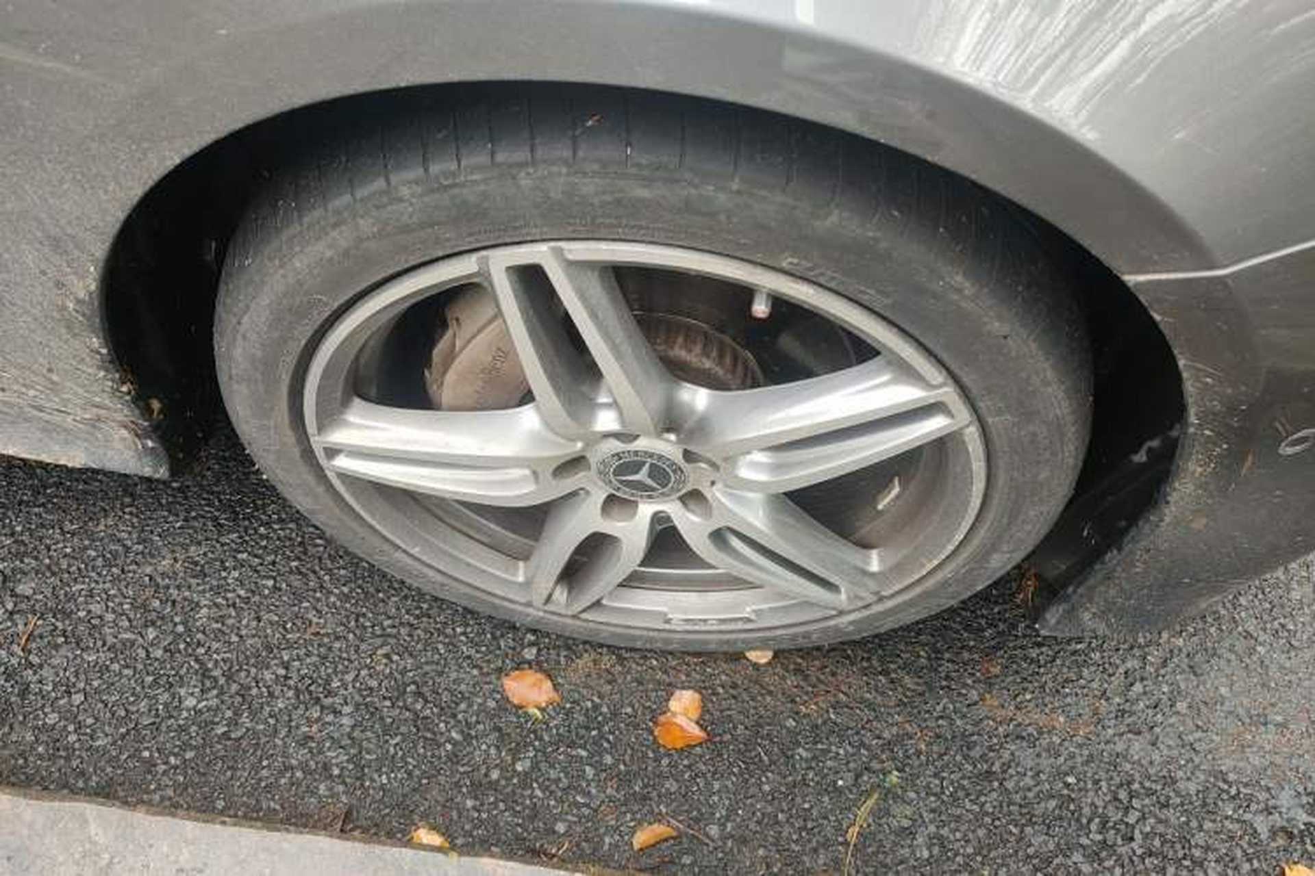 Used Mercedes-Benz E-Class 2017 E 200 4MATIC Coupe Right Front Wheel Hub