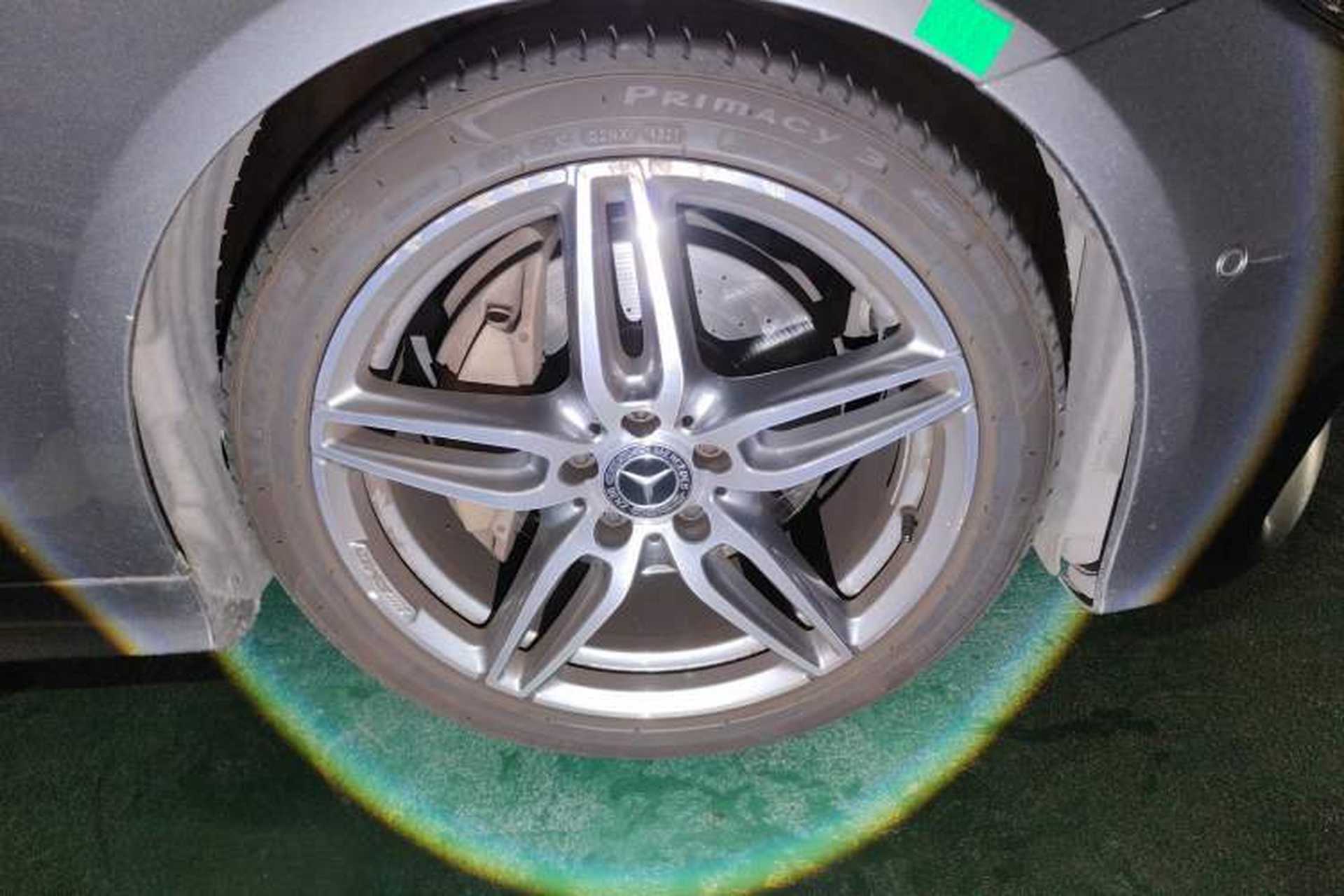 Used Mercedes-Benz E-Class 2017 E 200 Coupe Right Front Wheel Hub