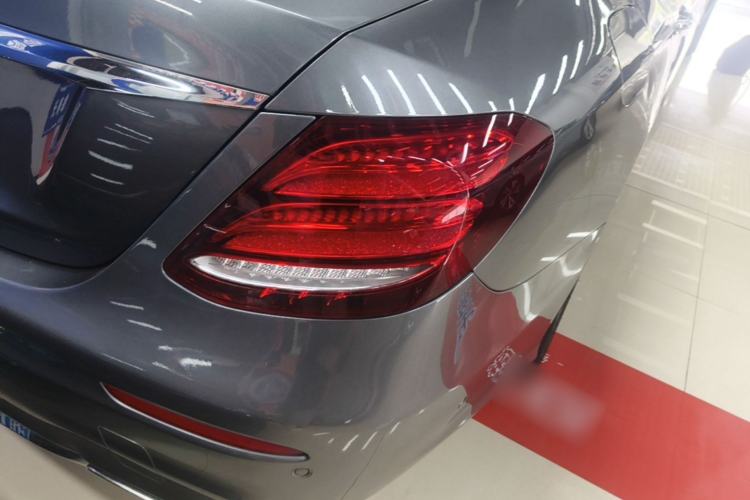 Used Mercedes-Benz E-Class 2017 E 300 L Sport Luxury Edition Right Rear Taillight