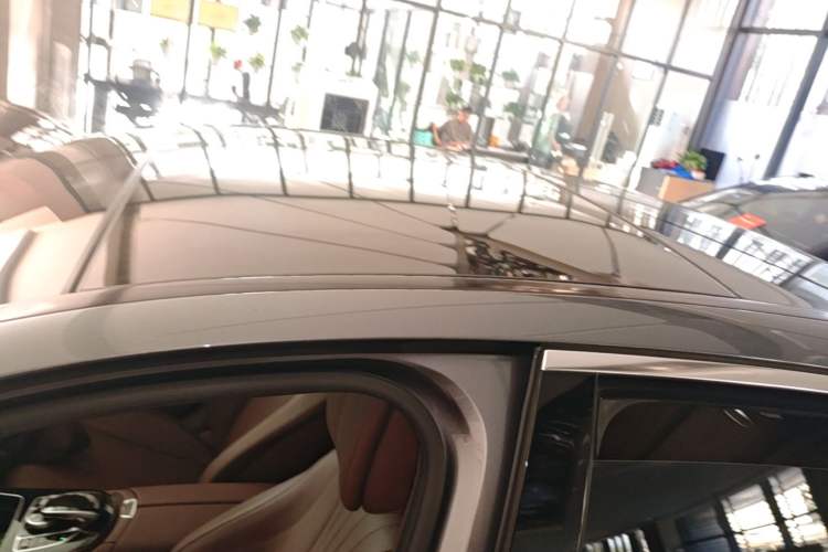 Used Mercedes-Benz E-Class 2017 E 300 L Luxury Model Roof