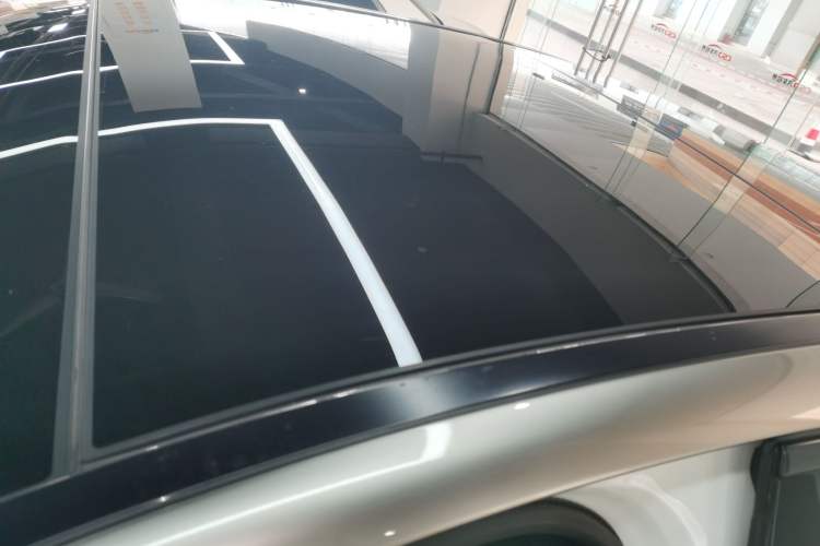 Used Mercedes-Benz E-Class 2017 E 300 Sport Edition Roof