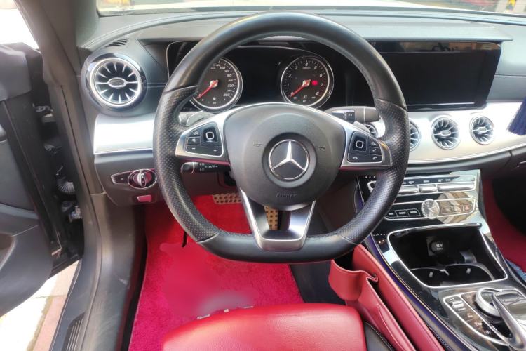 Used Mercedes-Benz E-Class 2017 E 200 4MATIC Coupe Steering Wheel