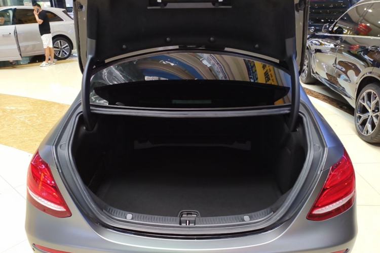 Used Mercedes-Benz E-Class 2017 E 200 Sport Trunk